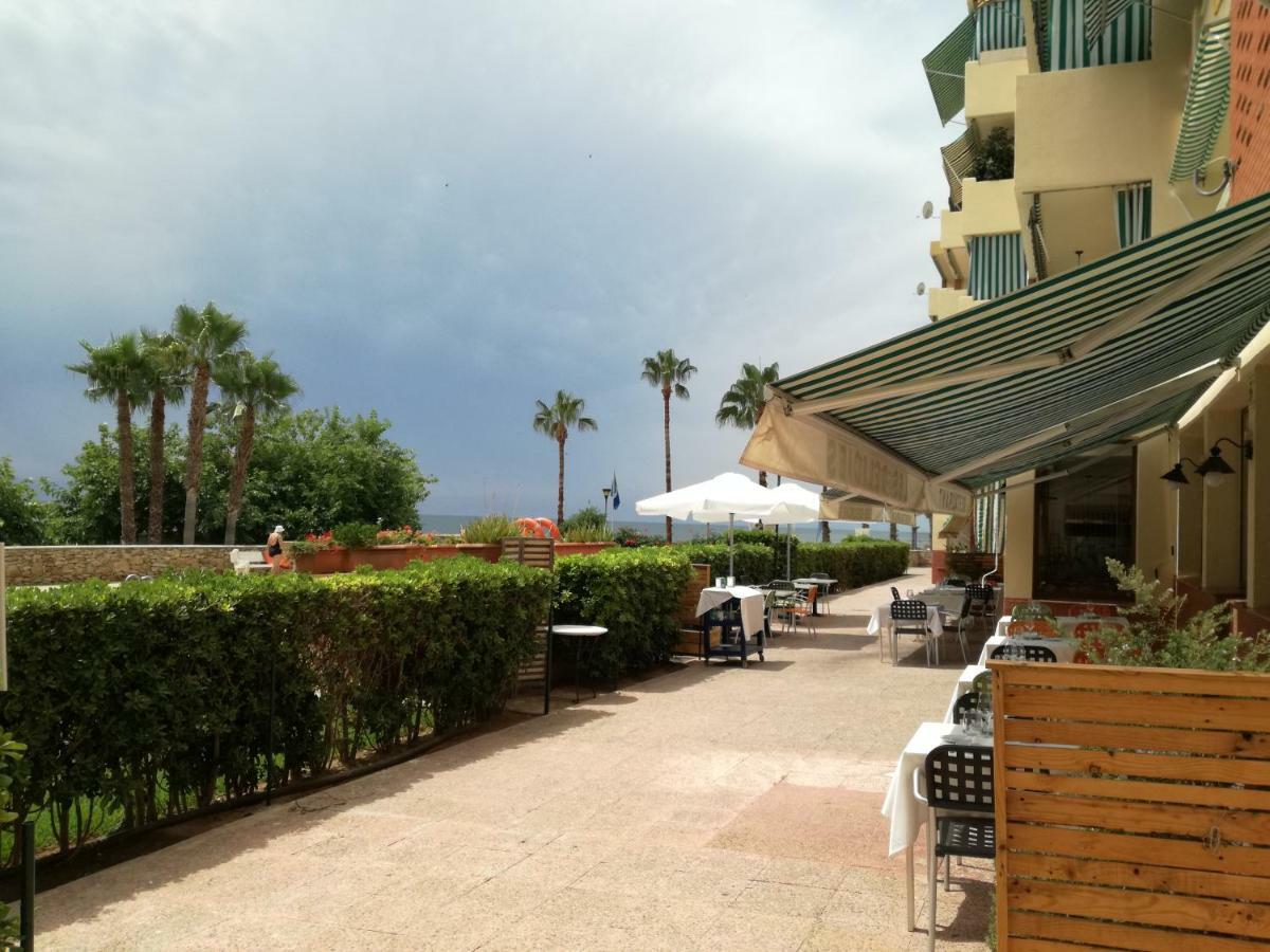 Atico Primer Linea De Mar Con Piscina En Ebrehogar Sant Carlos de la Ràpita Exterior foto